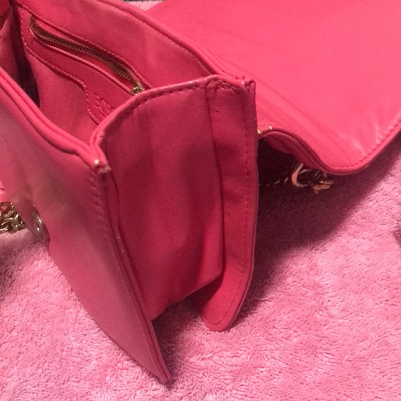 Cute hot pink bcbg purse - Picture 6 of 6